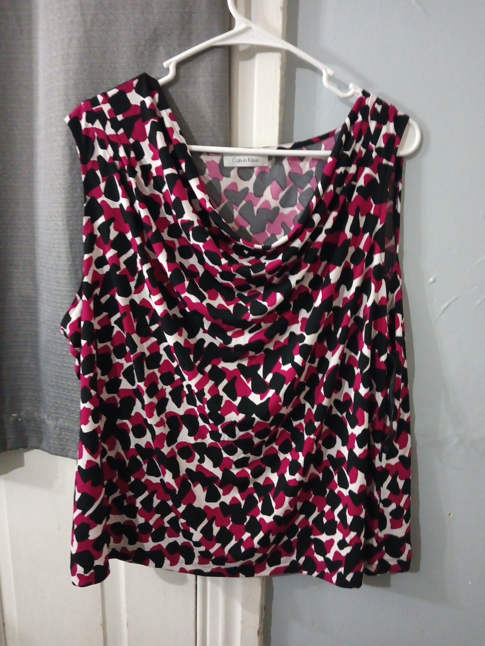 Calvin Klein Women's Pink Black White Printed Sleeveless Drape Neck Top